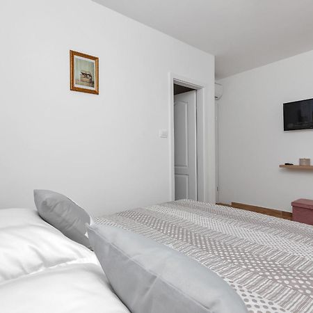 Holiday Home Danica Ozici Ngoại thất bức ảnh