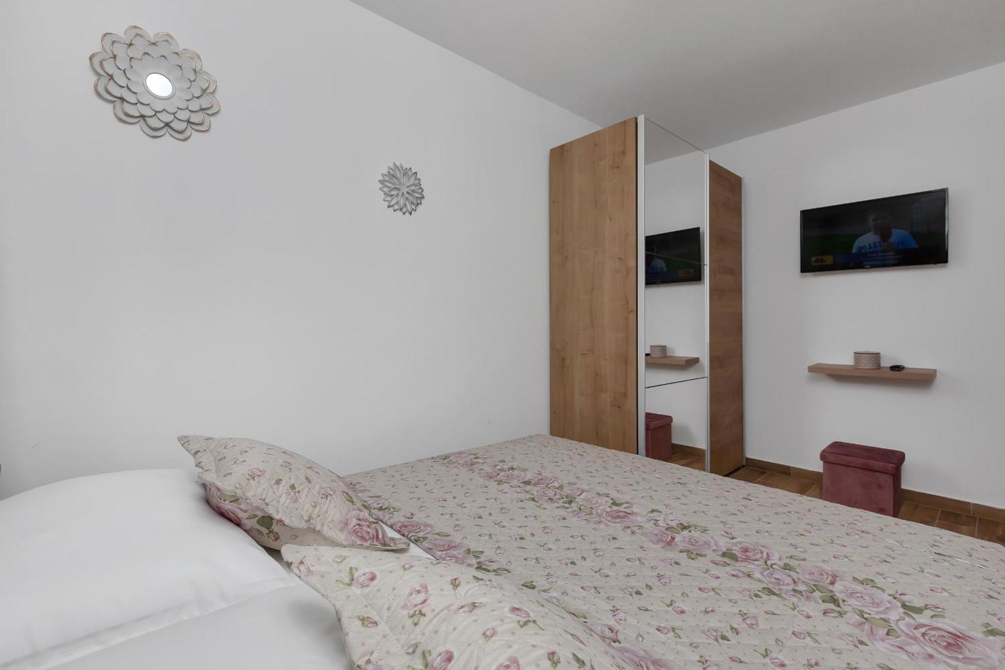 Holiday Home Danica Ozici Ngoại thất bức ảnh